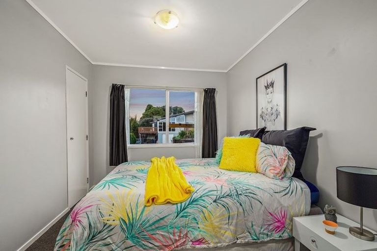 Photo of property in 3 Seabar Place, Glen Eden, Auckland, 0602