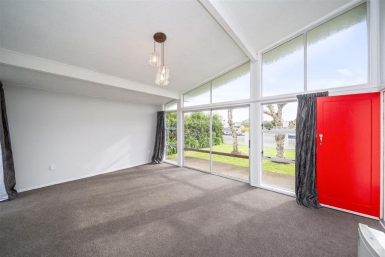 Photo of property in 22 Iredale Road, Hawera, 4610