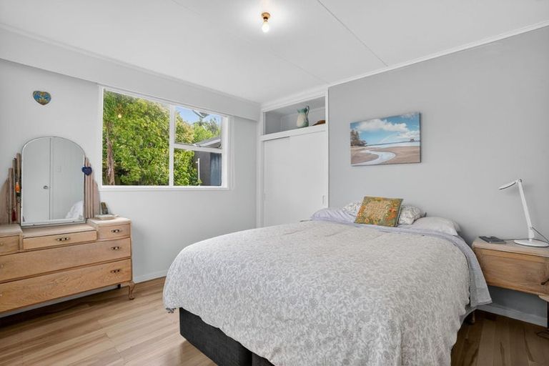 Photo of property in 11 Kendale Drive, Leigh, 0985