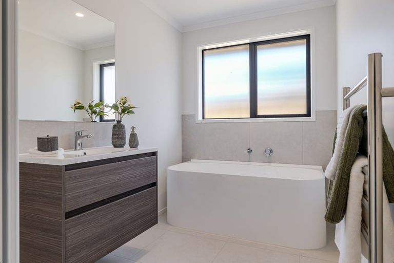 Photo of property in 26 Springwater Drive, Maewa, 4702