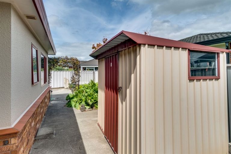 Photo of property in 28 Balmoral Street, Taradale, Napier, 4112
