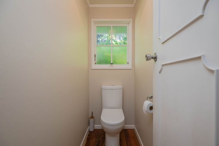 Photo of property in 11 Goddard Grove, Churton Park, Wellington, 6037