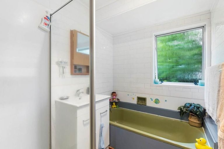 Photo of property in 106 Stanley Road, Glenfield, Auckland, 0629