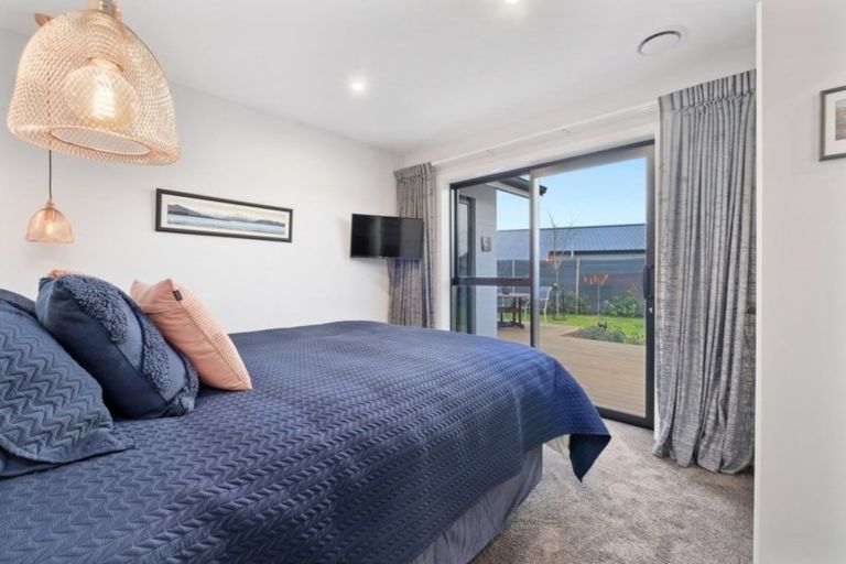 Photo of property in 13 Kotare Drive, Wanaka, 9305