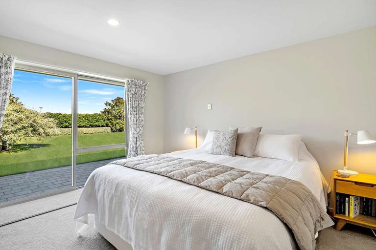 Photo of property in 23 Cairnbrae Drive, Prebbleton, 7604