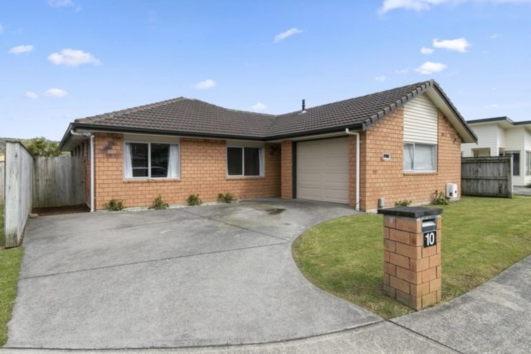 Photo of property in 10 Fraser Colman Grove, Wainuiomata, Lower Hutt, 5014