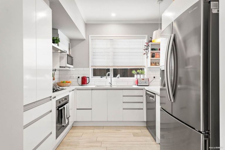 Photo of property in 22 Teal Way, Hobsonville, Auckland, 0616