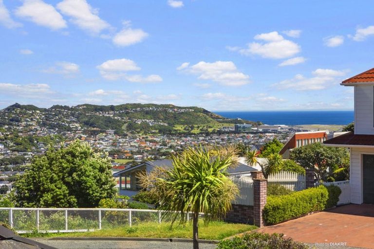 Photo of property in 1 Tamahine Street, Maupuia, Wellington, 6022