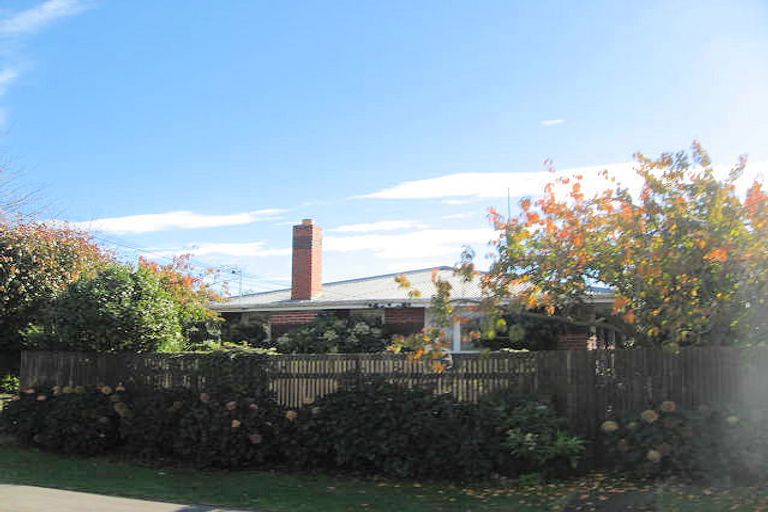 Photo of property in 1/27 Plynlimon Road, Fendalton, Christchurch, 8052