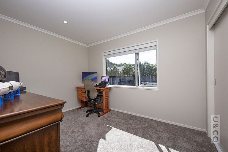 Photo of property in 23 Crabb Fields Lane, Riverhead, 0820