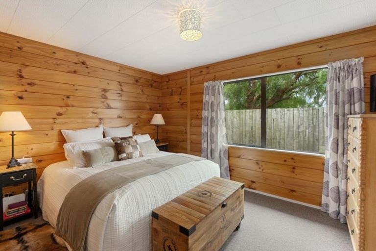 Photo of property in 31 Kirsten Place, Parklands, Christchurch, 8083