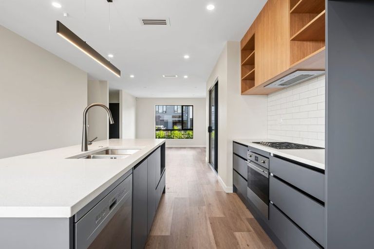 Photo of property in 6 Babos Avenue, Kumeu, 0810