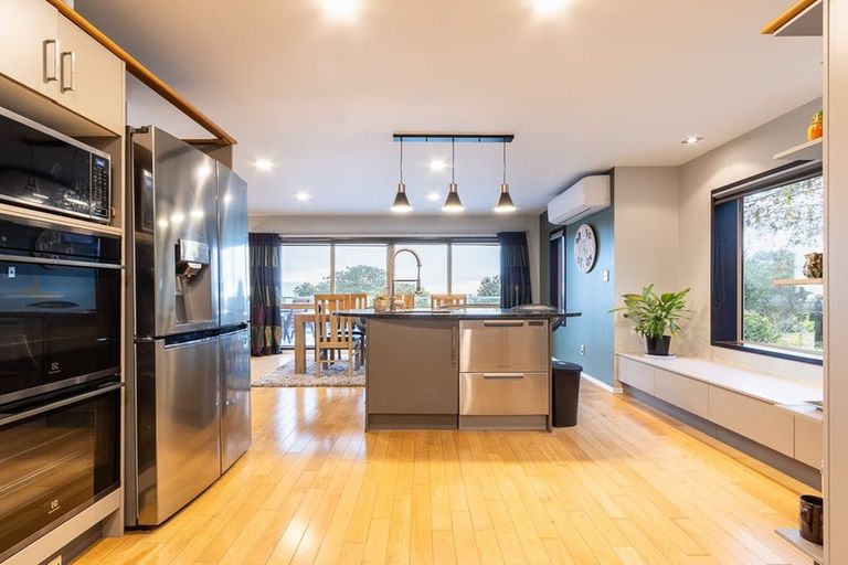 Photo of property in 48 Kotare Street, Waikanae, 5036