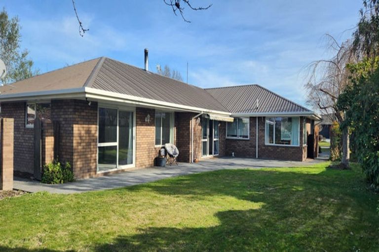 Photo of property in 33 Melford Close, Rangiora, 7400