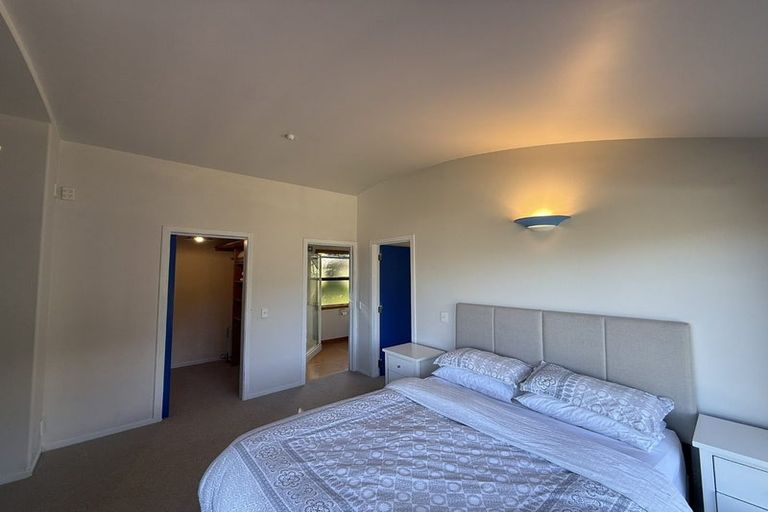 Photo of property in 37 Cornwall Road, Lyttelton, 8082