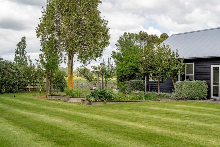 Photo of property in 152 Willow Park Drive, Opaki, Masterton, 5871