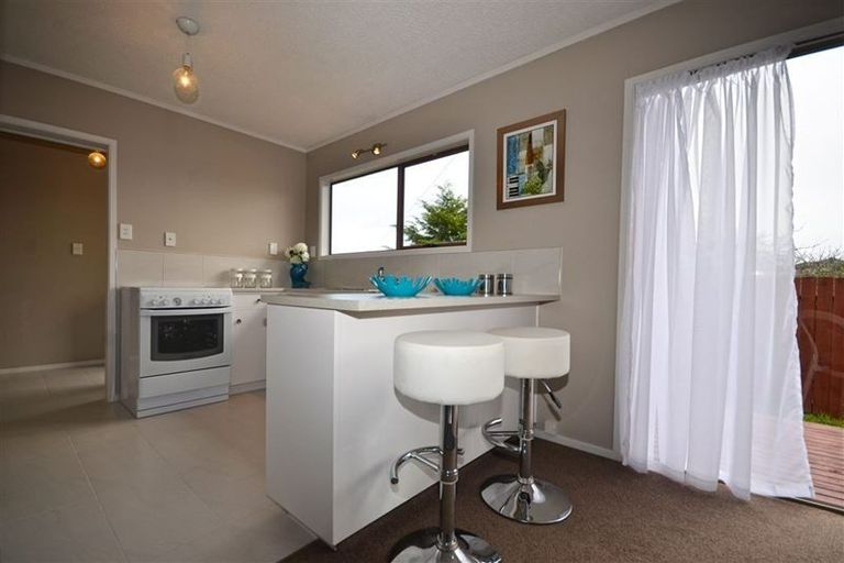 Photo of property in 1a/3 Amberley Avenue, Te Atatu South, Auckland, 0610