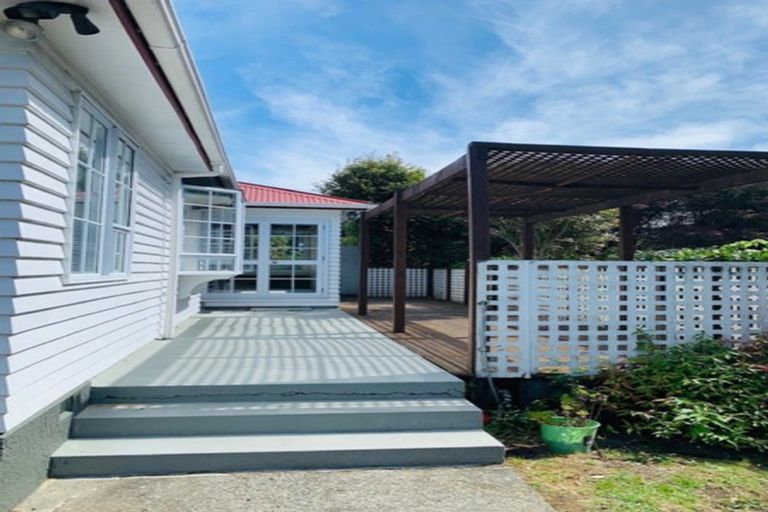 Photo of property in 93 Matatua Road, Raumati Beach, Paraparaumu, 5032