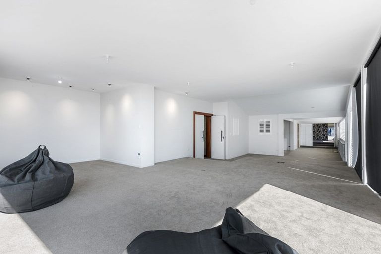 Photo of property in 30 Marine Parade, Mount Maunganui, 3116