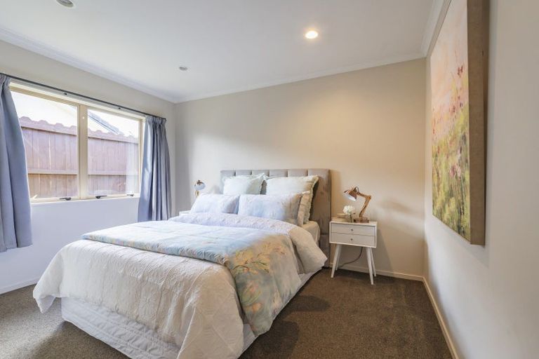 Photo of property in 37 Milson Drive, Papakura, 2110