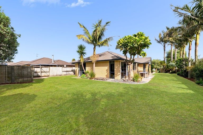 Photo of property in 9 Carrington Drive, Papamoa Beach, Papamoa, 3118