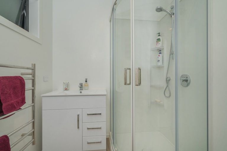 Photo of property in 8 Laura Place, Whitianga, 3510