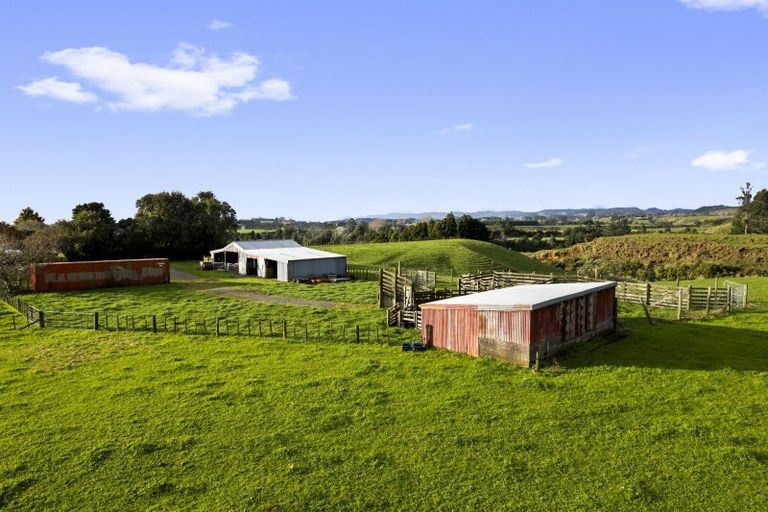 Photo of property in 223 Mataro Road, Onaero, Urenui, 4375