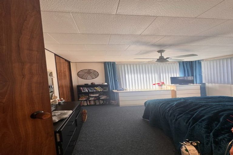 Photo of property in 2/141 Carnoustie Drive, Wattle Downs, Auckland, 2103