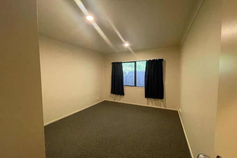 Photo of property in 338a Glengarry Road, Glen Eden, Auckland, 0602
