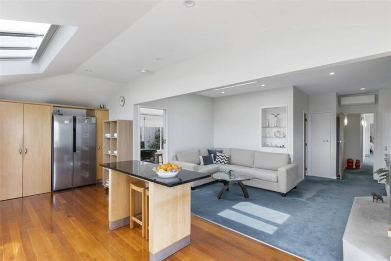 Photo of property in 20 Rama Crescent, Khandallah, Wellington, 6035