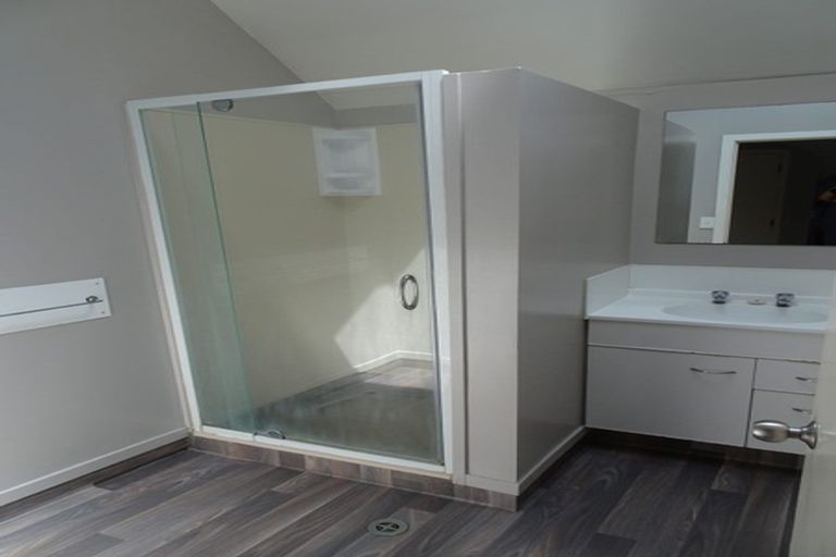 Photo of property in 3 Inverness Avenue, Hamilton East, Hamilton, 3216