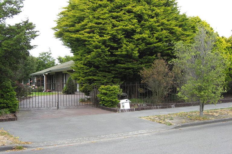 Photo of property in 5 Ludlow Place, Parklands, Christchurch, 8083