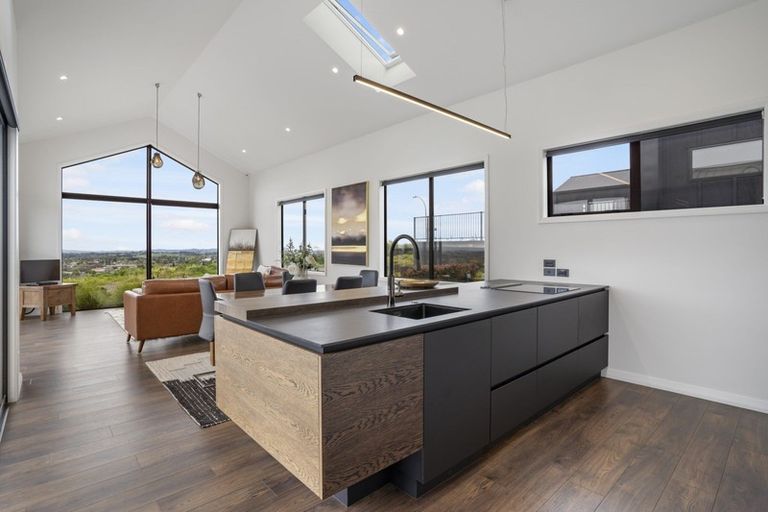 Photo of property in 300 Kitchener Road, Pukekohe, 2120