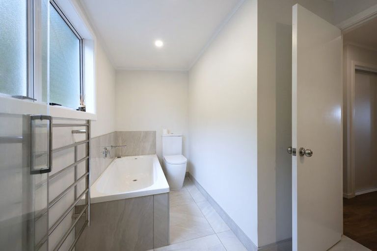 Photo of property in 293 Ararimu Valley Road, Helensville, Waimauku, 0882