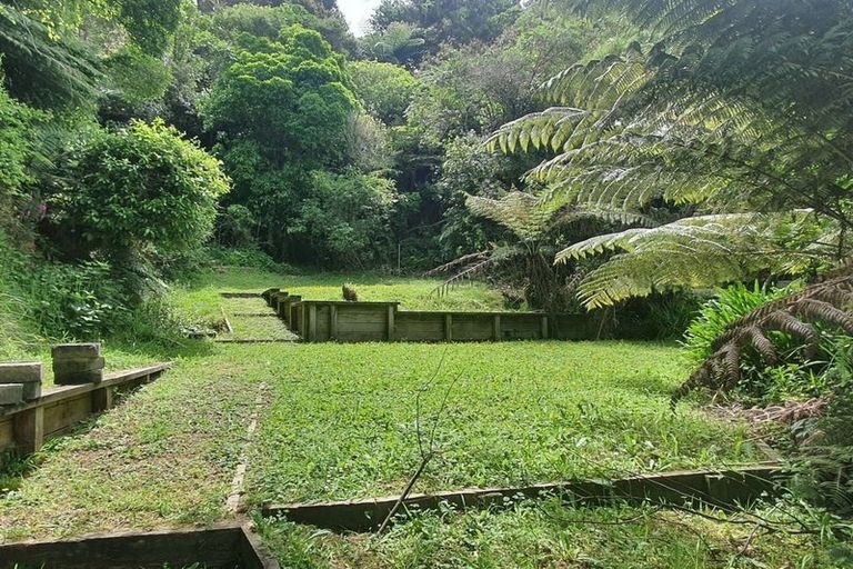 Photo of property in 39 Korau Grove, Stokes Valley, Lower Hutt, 5019