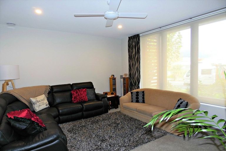 Photo of property in 44 Squadron Drive, Hobsonville, Auckland, 0616
