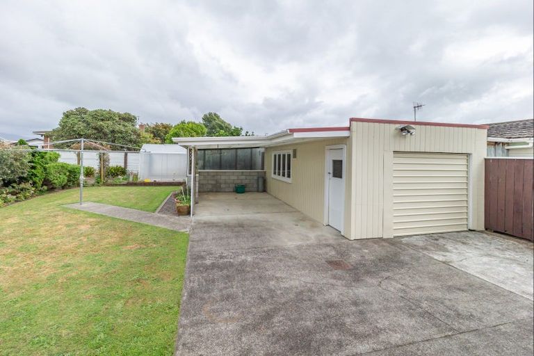 Photo of property in 6 Grey Street, Levin, 5510