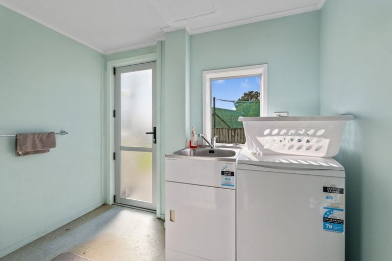 Photo of property in 155 Cross Road, Lepperton, New Plymouth, 4373