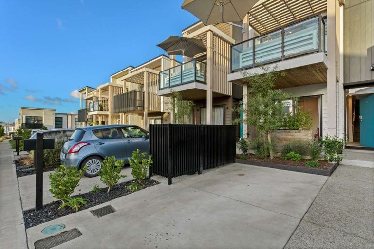 Photo of property in 9 Malcolm Calder Road, Hobsonville, Auckland, 0616