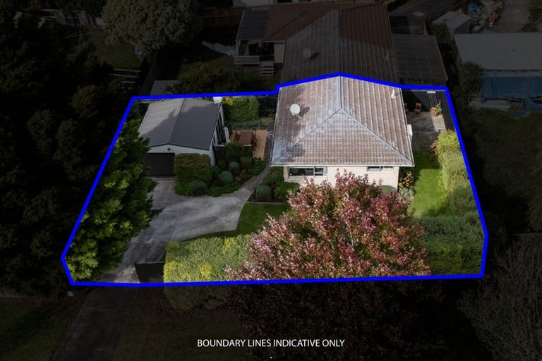 Photo of property in 2/15 Gloaming Place, Conifer Grove, Takanini, 2112