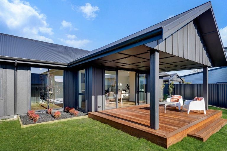 Photo of property in 16 Rich Rise, Havelock North, 4130