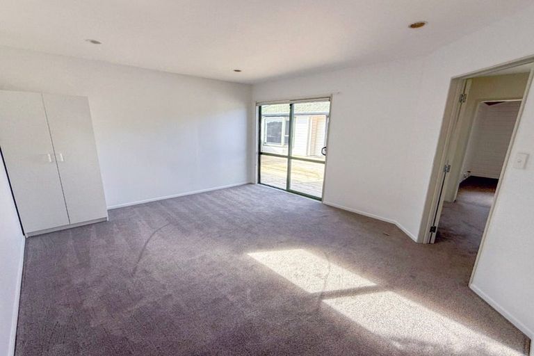 Photo of property in 1 Ngahere Views, Orewa, 0931