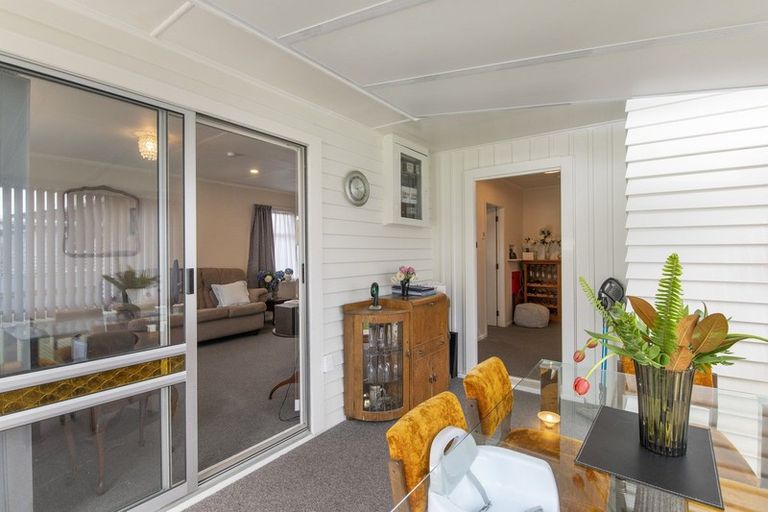 Photo of property in 9 Duke Street, Levin, 5510