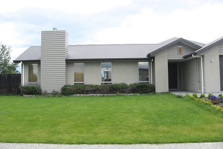 Photo of property in 49 Springwater Avenue, Northwood, Christchurch, 8051