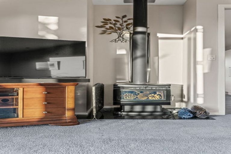 Photo of property in 18 Stoddart Terrace, Diamond Harbour,  8971