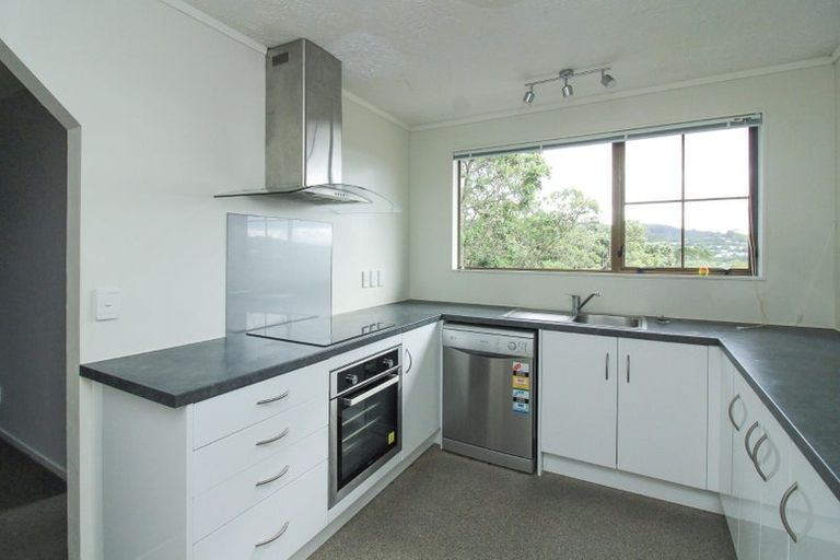 Photo of property in 67b Thurleigh Grove, Karori, Wellington, 6012