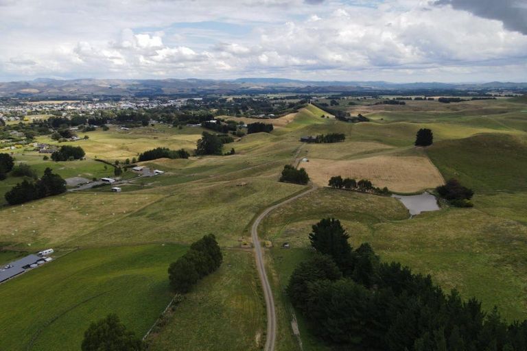 Photo of property in 183 Smith Road, Dannevirke, 4978