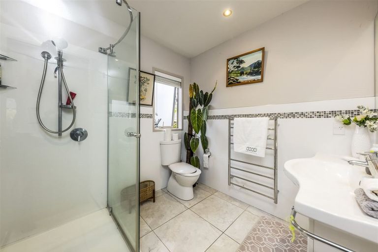 Photo of property in 28a Wairere Road, The Gardens, Auckland, 2105