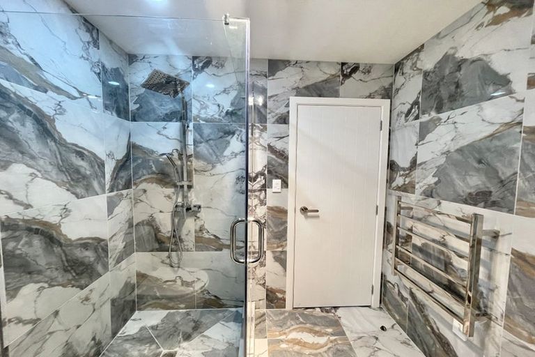 Photo of property in 65c Manuroa Road, Takanini, 2112