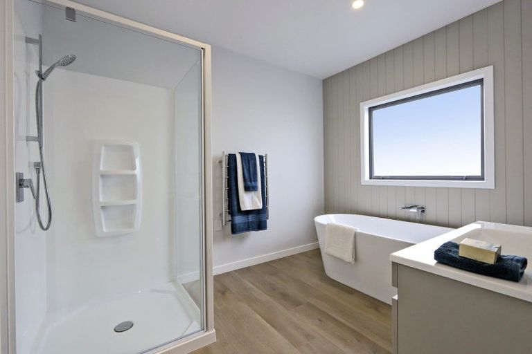 Photo of property in 9 Cassin Place, Taradale, 4112